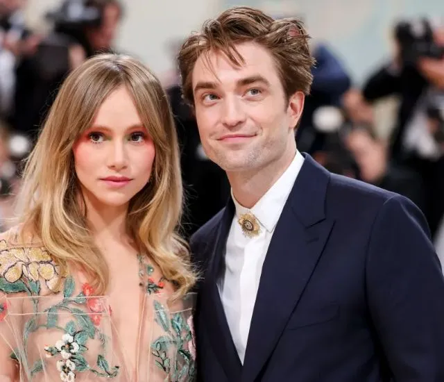 Robert Pattinson and suki