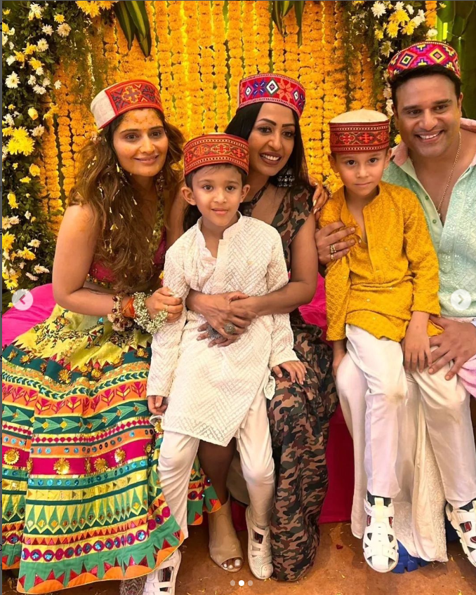 Arti singh with Krushna Abhishek and family