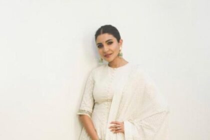 anushka in white